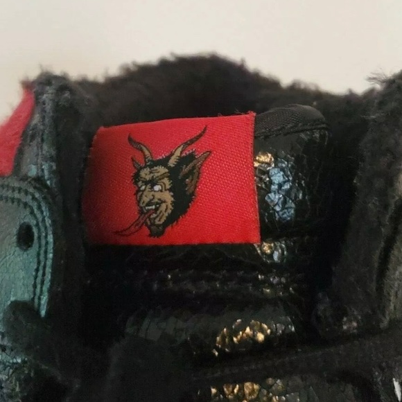 **SOLD** Nike SB Dunk High “Krampus” Size 10.5 - Picture 6 of 6